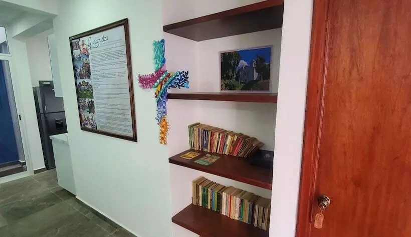 Hostal Guelaguetza Danza De La Pluma