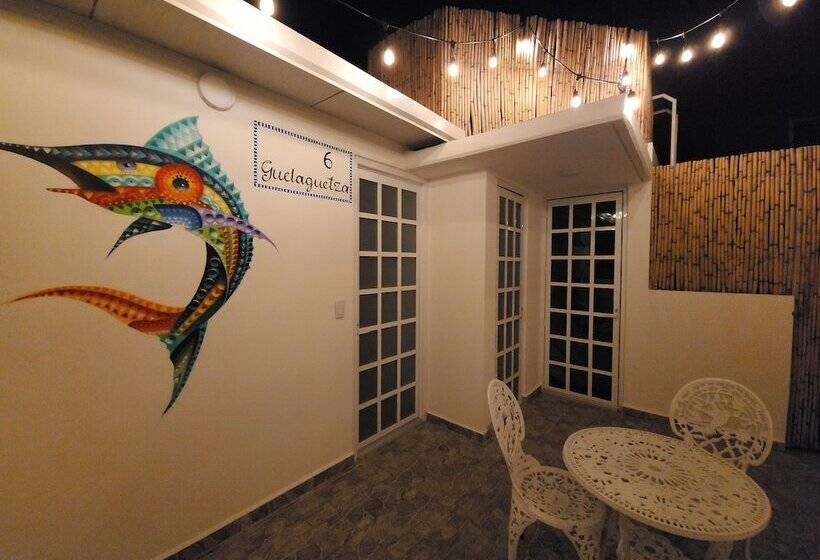 Hostal Guelaguetza Danza De La Pluma