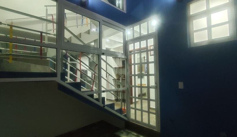 Hostal Guelaguetza Danza De La Pluma