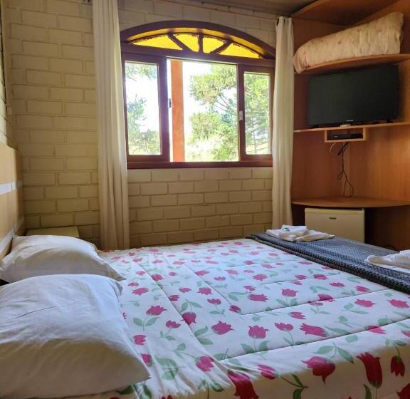 簡易ホテル Pousada água Santa