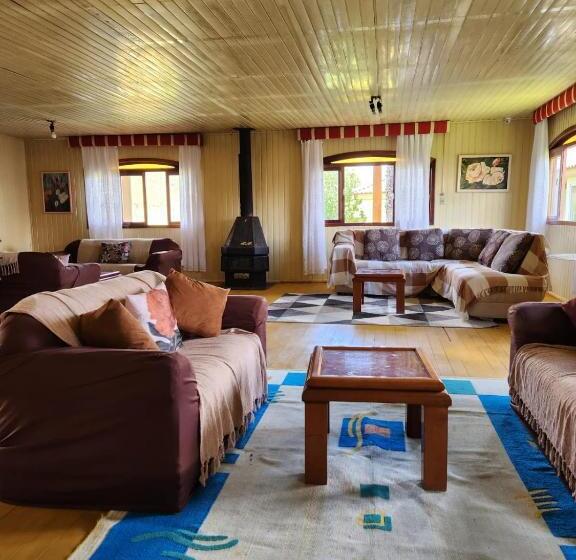 簡易ホテル Pousada água Santa