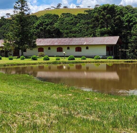 簡易ホテル Pousada água Santa