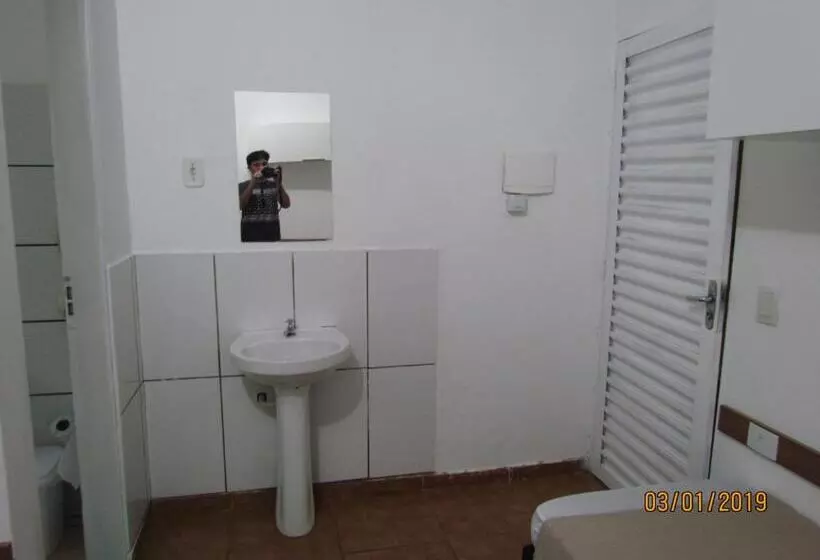 هتل 7