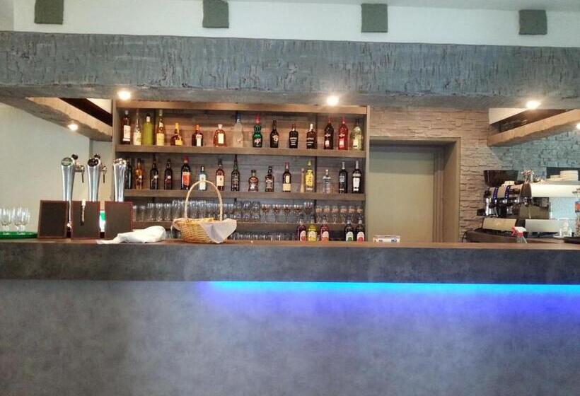 Отель Auberge Du Canal