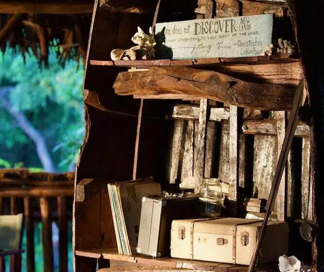 Hotelli Baker Safari Company