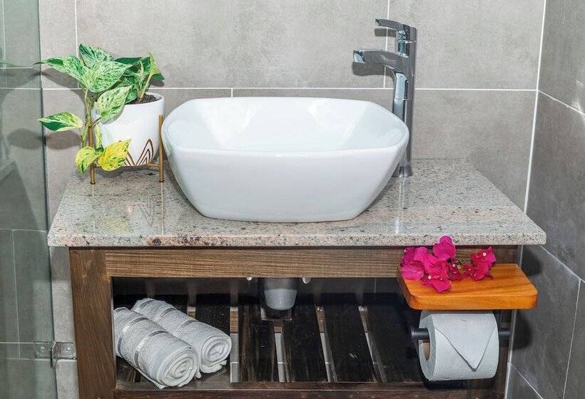 هتل Hammock Suites