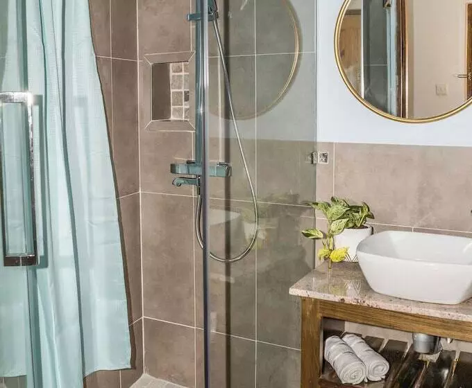 هتل Hammock Suites