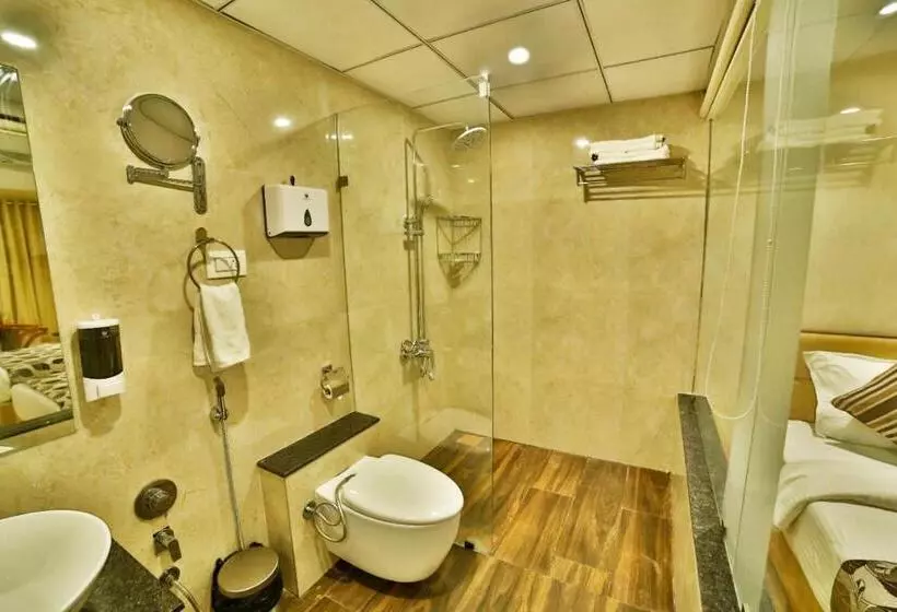 ホテル Kings Heritage Surat