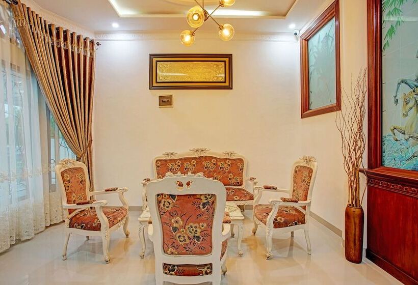 בית מלון כפרי Capital O 92990 Nena Kostel Syariah