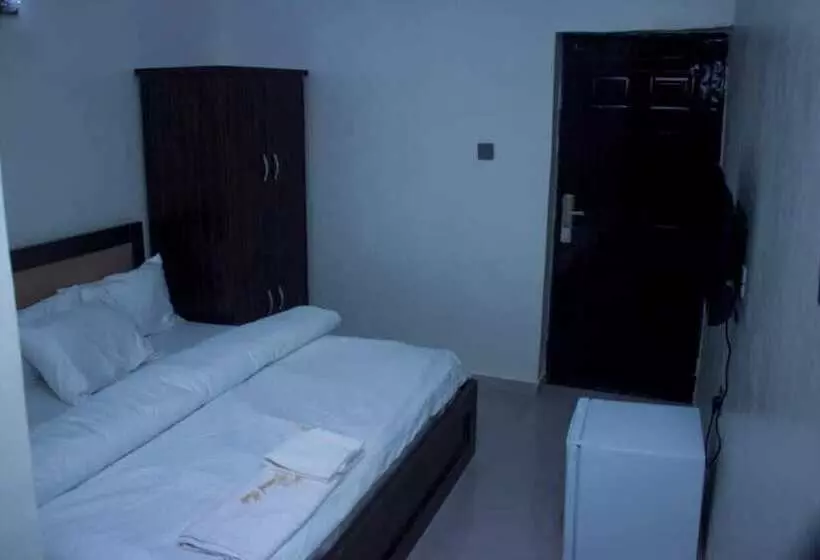 هتل New Diamond Suites And Apartment Jos