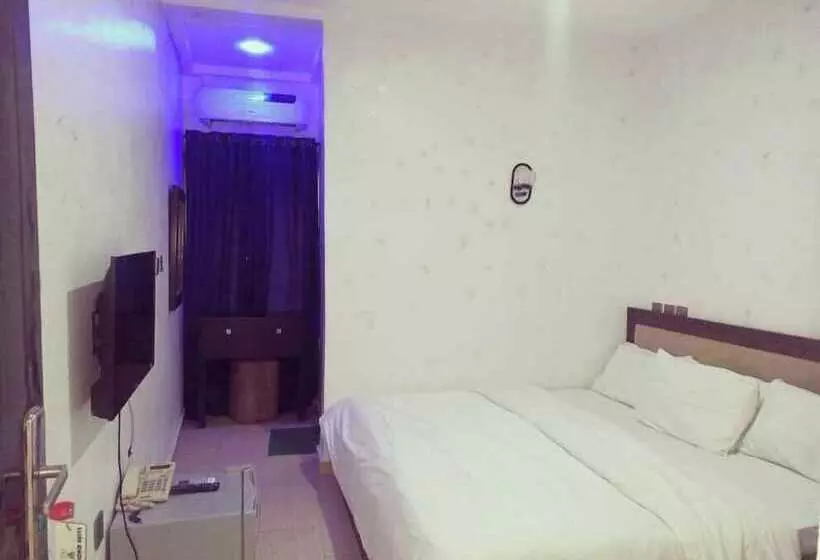 هتل New Diamond Suites And Apartment Jos