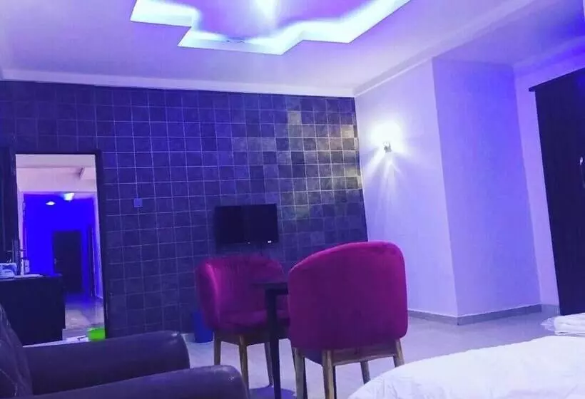 هتل New Diamond Suites And Apartment Jos