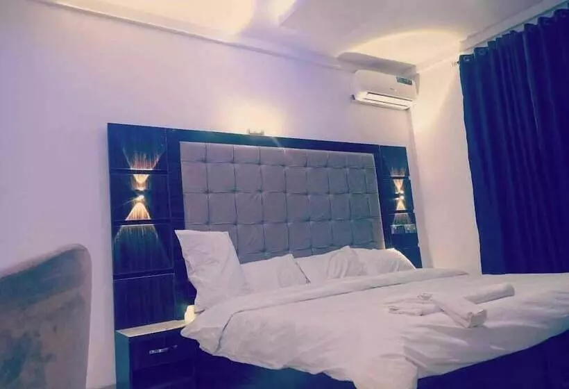 هتل New Diamond Suites And Apartment Jos