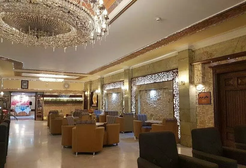 هتل Parsian Ali-Qapu