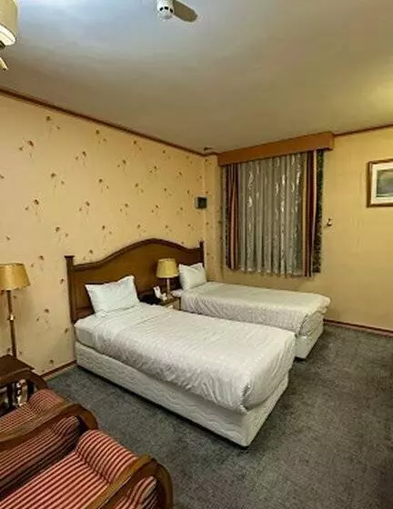 هتل Parsian Ali-Qapu