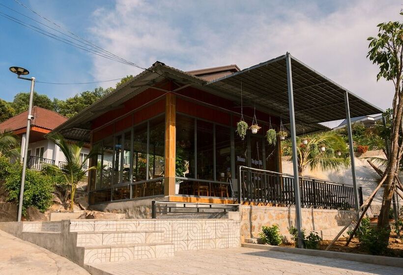 هتل Phu Quoc Hills Bungalow