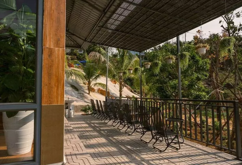 هتل Phu Quoc Hills Bungalow