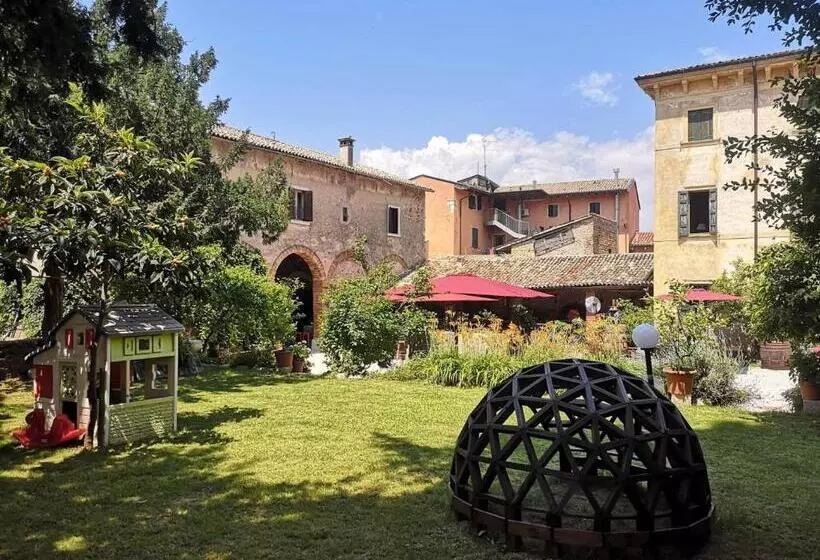 هتل Villa Calicantus