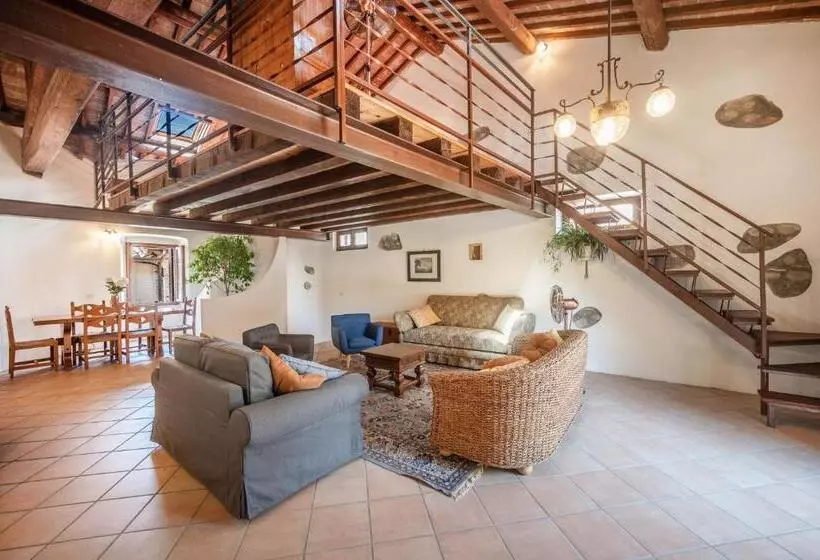 هتل Villa Calicantus