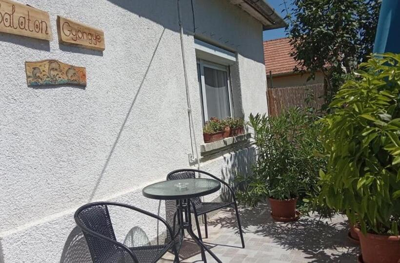 Pensionat Balatongyöngye Vendégház