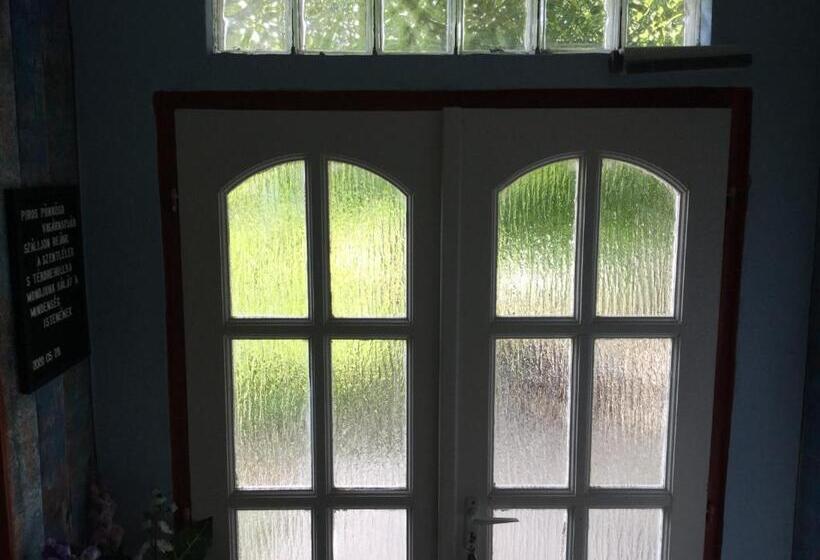 Pensionat Balatongyöngye Vendégház