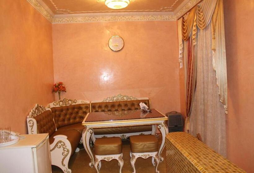 Пансион Ceasar