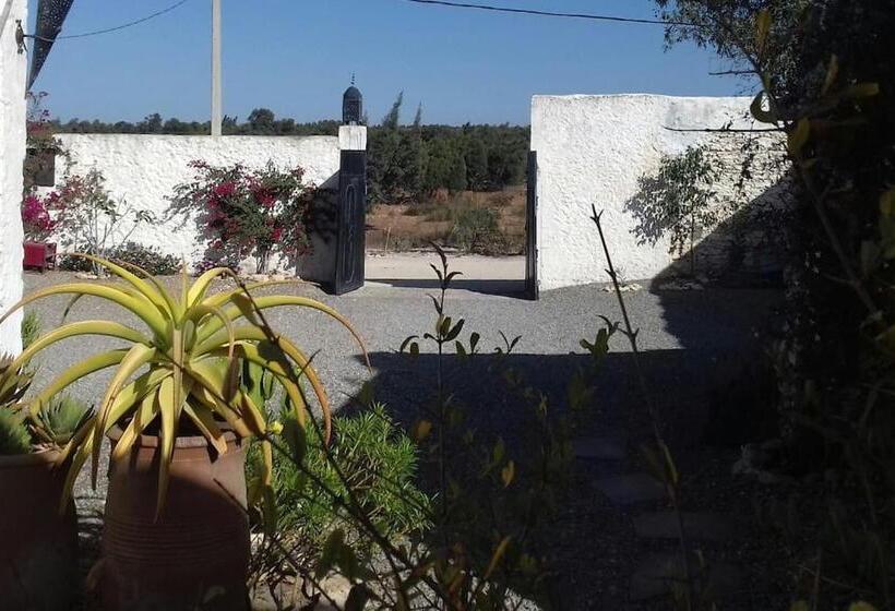 پانسیون Les Jardins De Silona, Piscine Chauffée