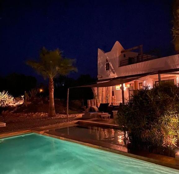 پانسیون Les Jardins De Silona, Piscine Chauffée