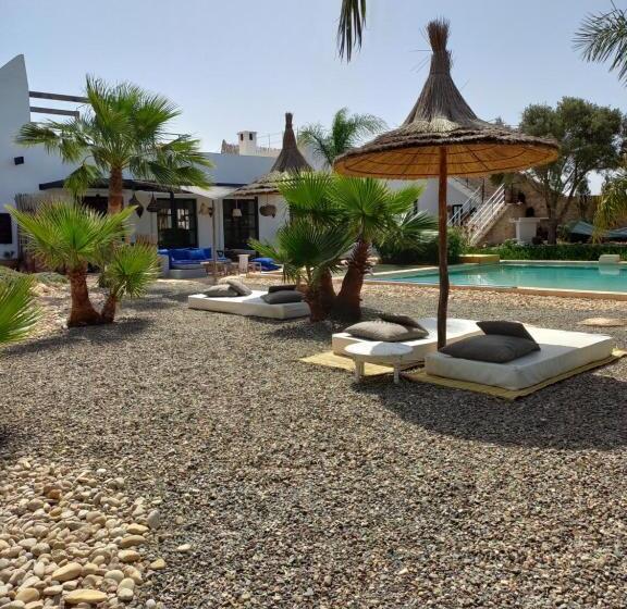 پانسیون Les Jardins De Silona, Piscine Chauffée