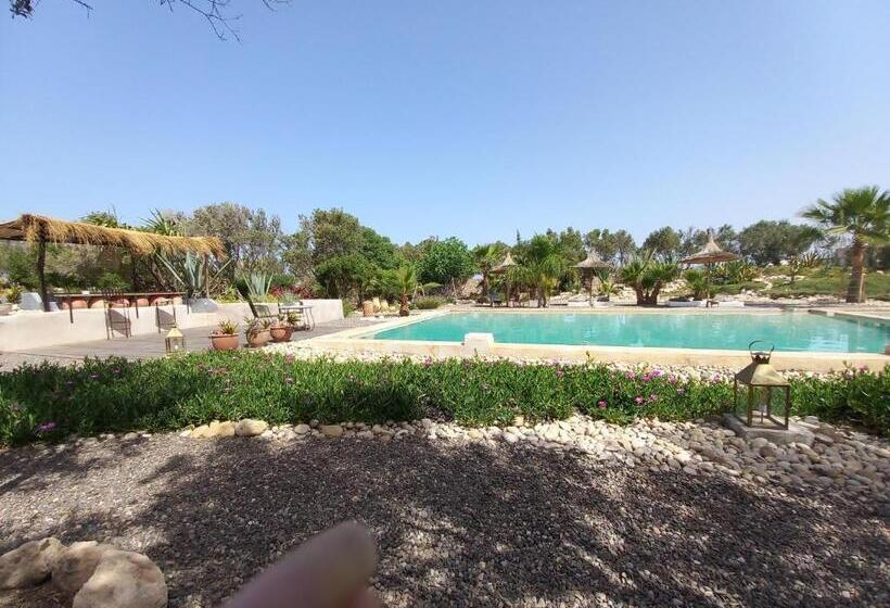 پانسیون Les Jardins De Silona, Piscine Chauffée