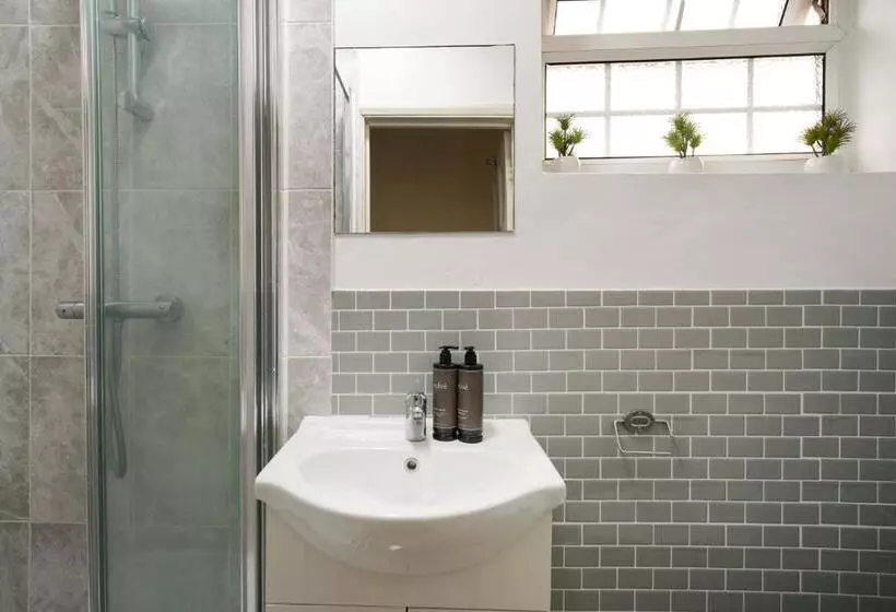 Majatalo Pitshanger Hububb Stay