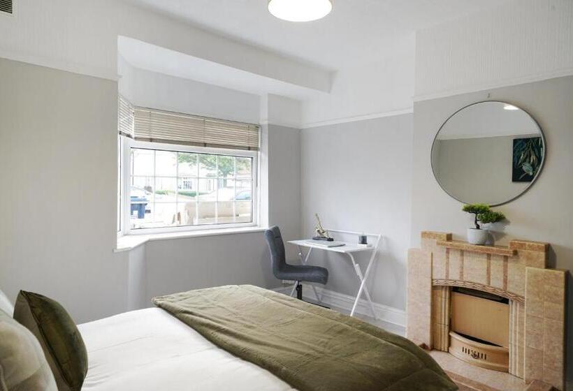 بنسيون Pitshanger Hububb Stay