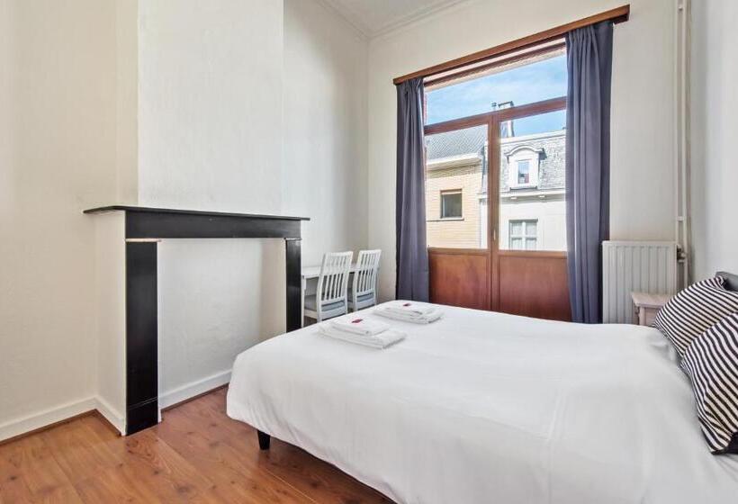 پانسیون The Old One Fifteen By Romy&travis