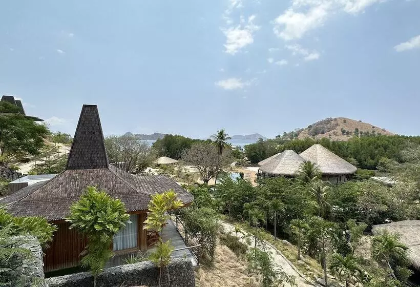 Lomakeskus Menjaga Bay