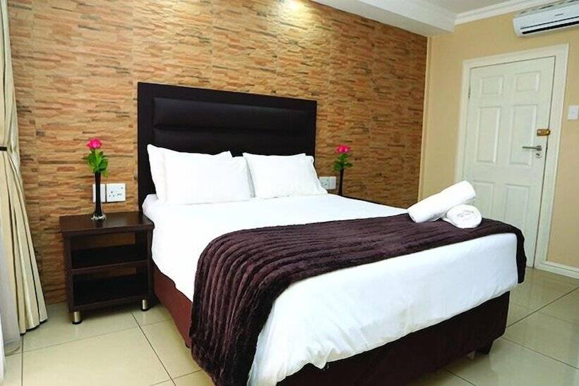 Bayside Hotel Pine Street