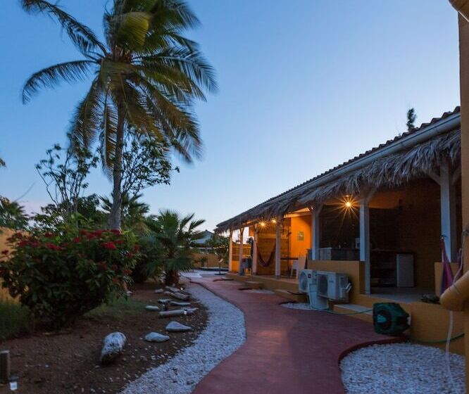 تختخواب و صبحانه Casa Trankilo