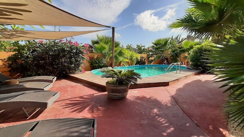 تختخواب و صبحانه Casa Trankilo