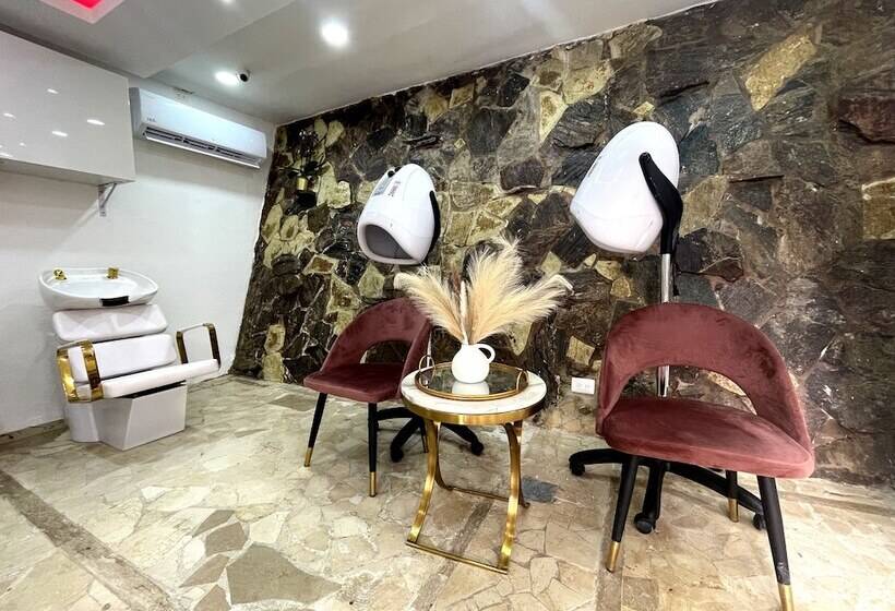 تختخواب و صبحانه H Mansion Recovery And Spa