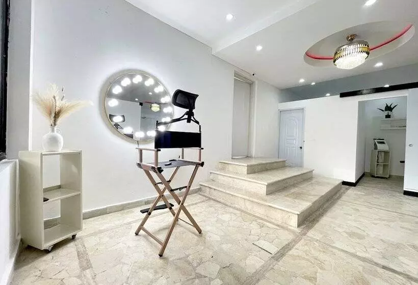 تختخواب و صبحانه H Mansion Recovery And Spa