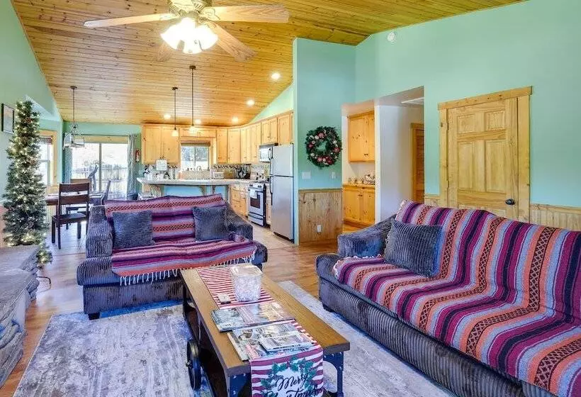 Big Bear Cabin Rental W/ Bbq: 11 Mi To Village!