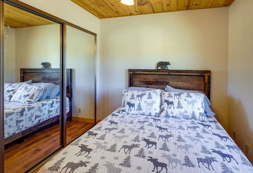 Big Bear Cabin Rental W/ Bbq: 11 Mi To Village!