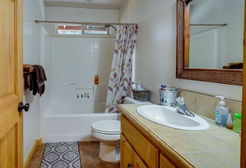 Big Bear Cabin Rental W/ Bbq: 11 Mi To Village!