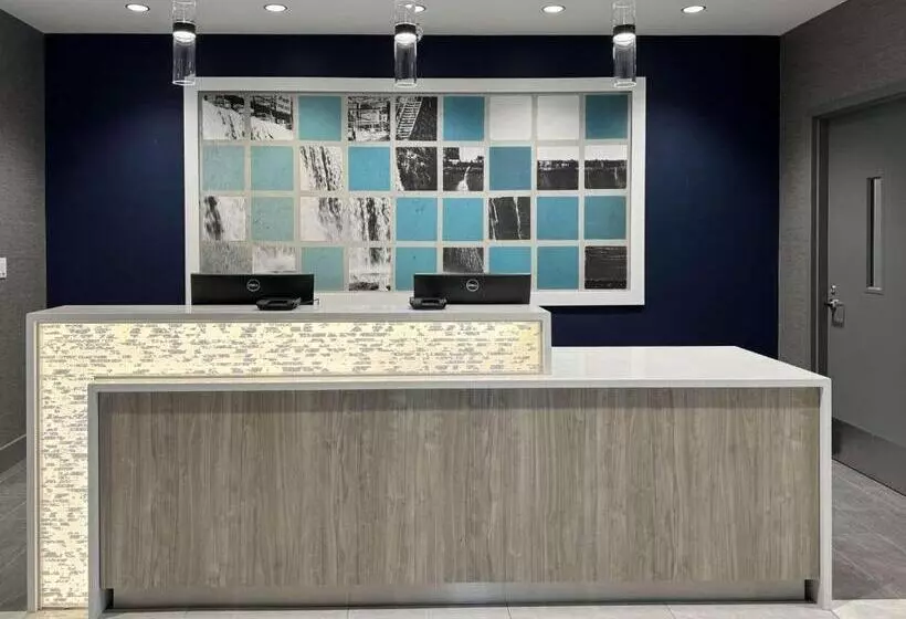 Cambria Hotel Niagara Falls