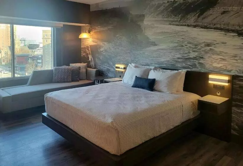 Cambria Hotel Niagara Falls