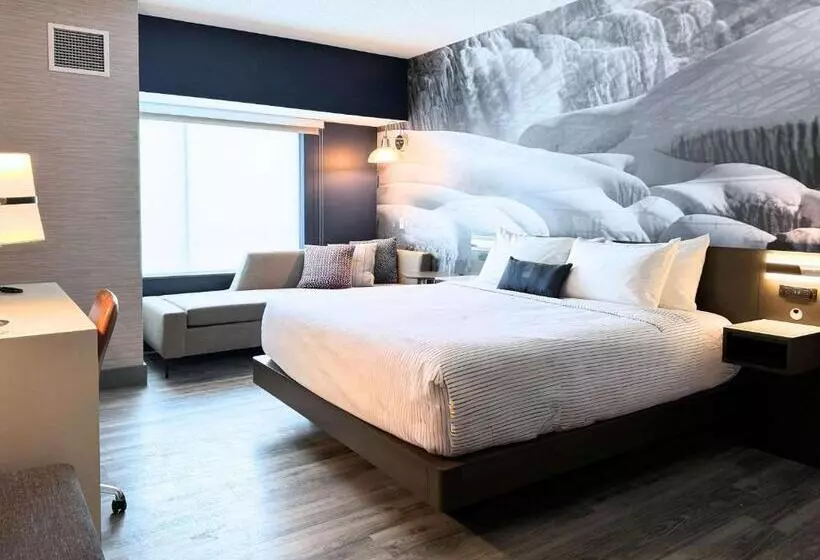 Cambria Hotel Niagara Falls