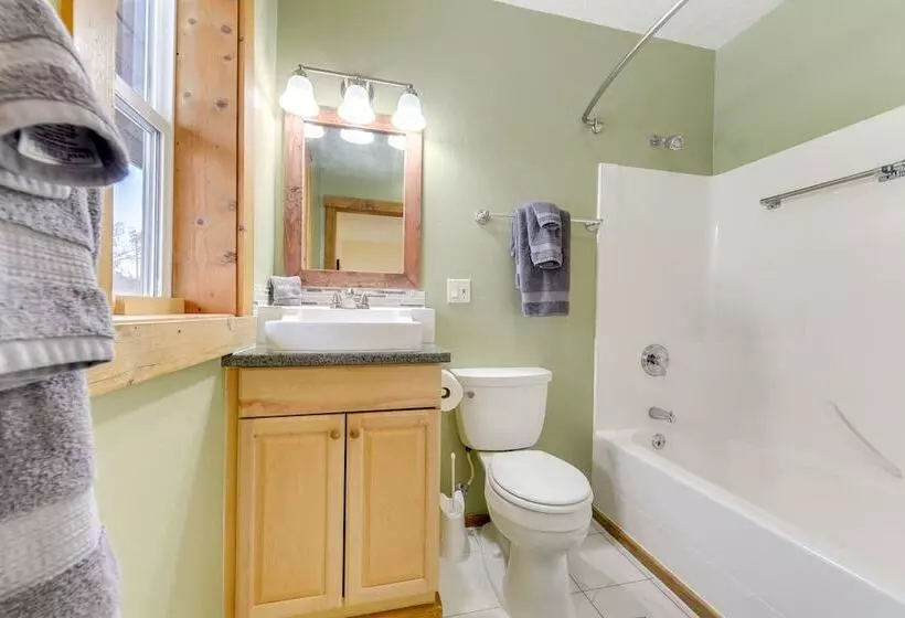 Charming Duplex W/ Patio: 12 Mi To Grand Targhee!