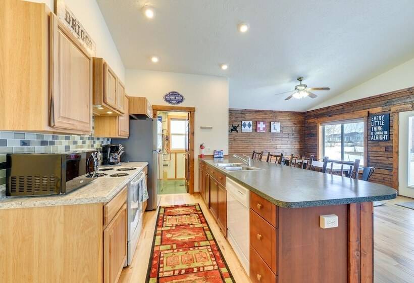 Charming Duplex W/ Patio: 12 Mi To Grand Targhee!