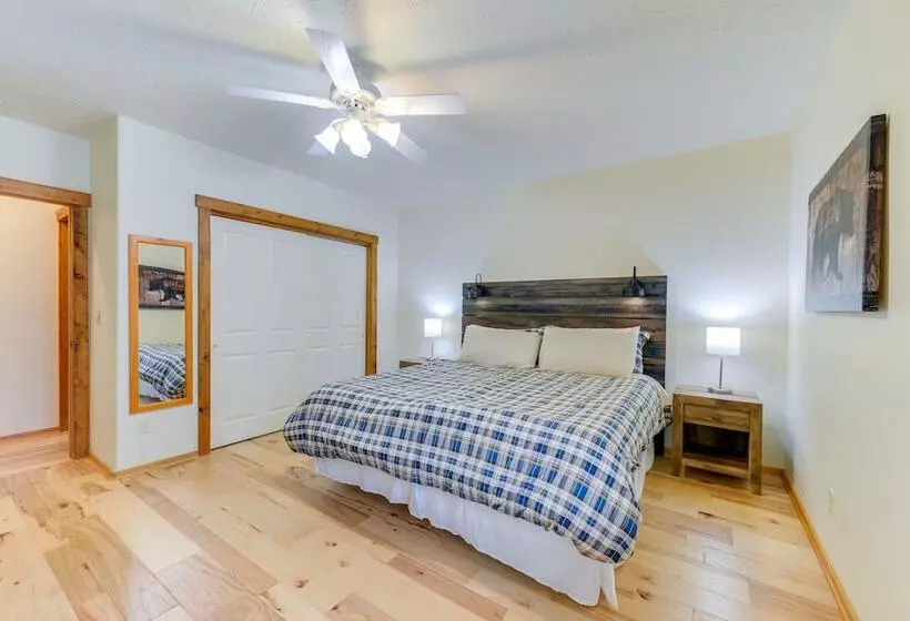 Charming Duplex W/ Patio: 12 Mi To Grand Targhee!