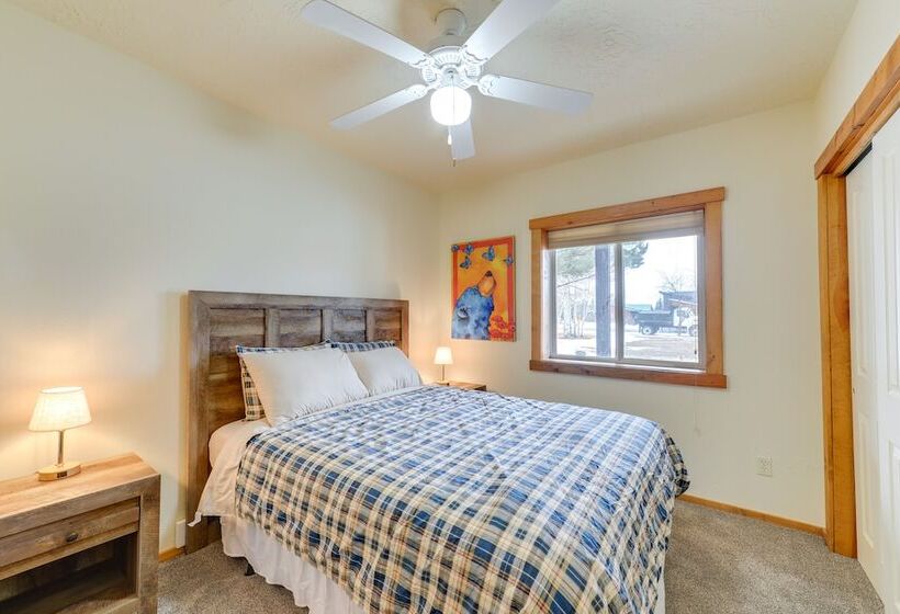 Charming Duplex W/ Patio: 12 Mi To Grand Targhee!
