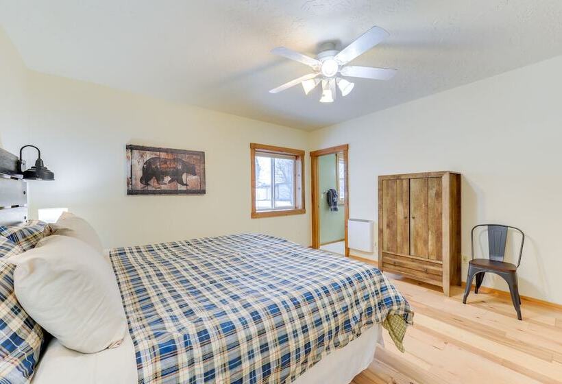 Charming Duplex W/ Patio: 12 Mi To Grand Targhee!